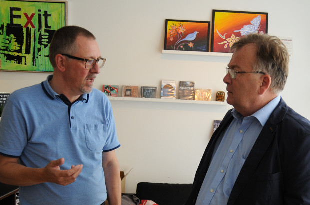 Finansminister Claus Hjort Frederiksen på besøg i Café Exit